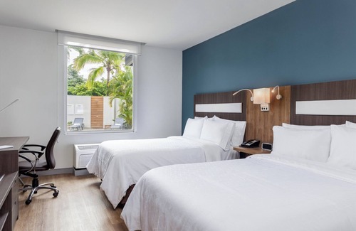 Santa Ana Hotel | Holiday Inn Express San Jose Forum by IHG