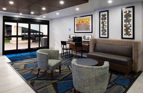 Santa Rosa Hotel | Holiday Inn Express Santa Rosa North by IHG