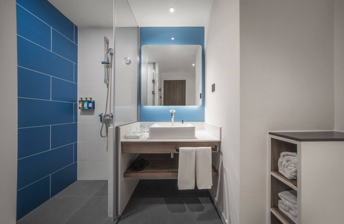 Qingpu Hotel | Holiday Inn Express Shanghai Qingpu New City by IHG