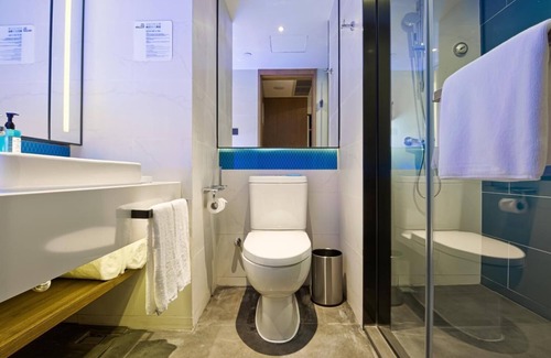 Luohu Hotel | Holiday Inn Express Shenzhen Dongmen by IHG