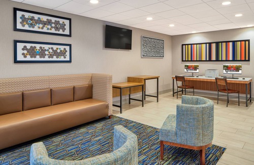 Statesboro Hotel | Holiday Inn Express Statesboro by IHG
