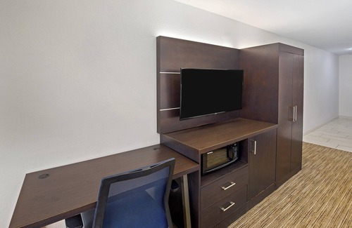 Locust Grove Hotel | Holiday Inn Express & Suites Locust Grove by IHG