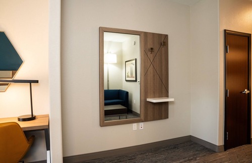 Las Cruces Hotel | Holiday Inn Express & Suites Las Cruces North by IHG