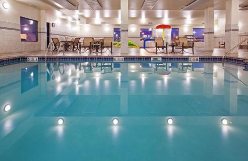 Sioux Falls Hotel | Holiday Inn Express & Suites Sioux Falls Southwest by IHG