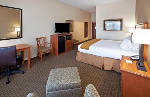 Sioux Falls Hotel | Holiday Inn Express & Suites Sioux Falls Southwest by IHG