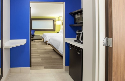 Woodstock Hotel | Holiday Inn Express & Suites Atlanta N - Woodstock by IHG