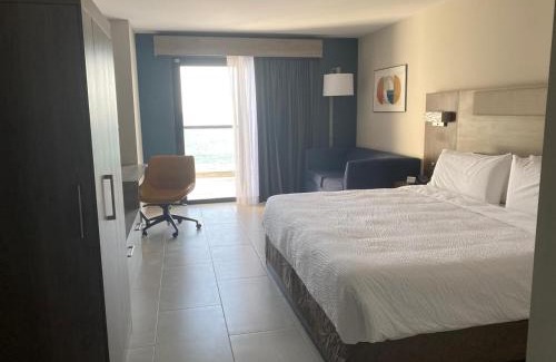 Mazatlán Hotel | Holiday Inn Express & Suites Mazatlan by IHG