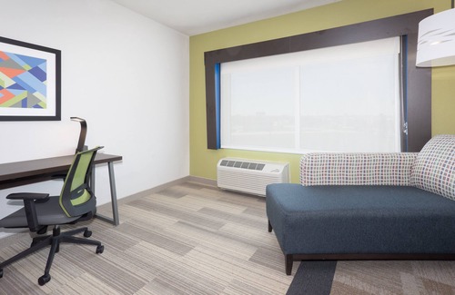 Firestone Hotel | Holiday Inn Express & Suites Firestone Longmont by IHG