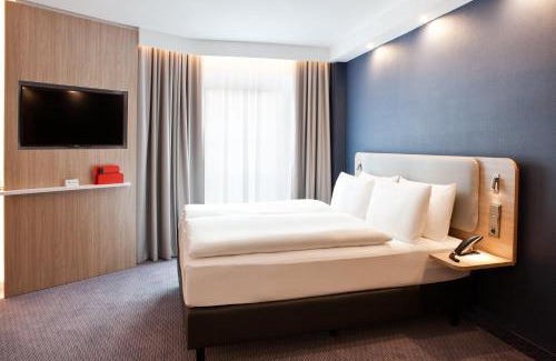Rhein-Erft-Kreis District Hotel | Holiday Inn Express & Suites Monheim am Rhein by IHG
