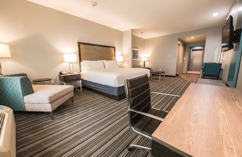 Houston Hotel | Holiday Inn Express & Suites Houston - Hobby Airport Area by IHG