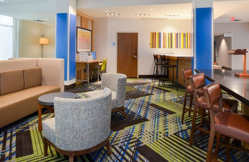 Ottumwa Hotel | Holiday Inn Express & Suites Ottumwa by IHG