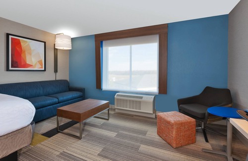 Wooster Hotel | Holiday Inn Express & Suites Wooster by IHG