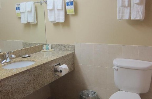 Halifax Hotel | Holiday Inn Express & Suites Halifax - Bedford by IHG