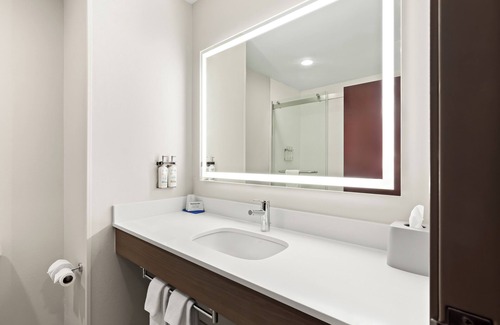 Perry Hotel | Holiday Inn Express Hotel & Suites Perry by IHG
