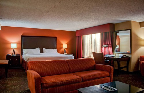 Tyler Hotel | Holiday Inn Express Suites South - Tyler by IHG