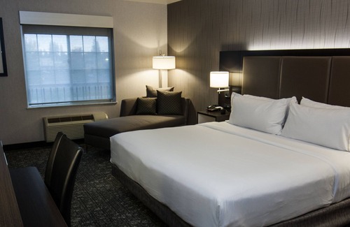 Cheney Hotel | Holiday Inn Express & Suites Cheney by IHG