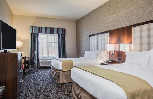 Eureka Hotel | Holiday Inn Express & Suites Eureka by IHG
