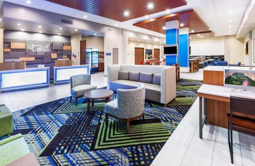 Northside Hotel | Holiday Inn Express & Suites - Houston - Downtown North by IHG