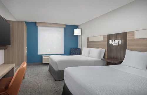 Superior Hotel | Holiday Inn Express & Suites Superior by IHG