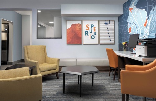 Superior Hotel | Holiday Inn Express & Suites Superior by IHG