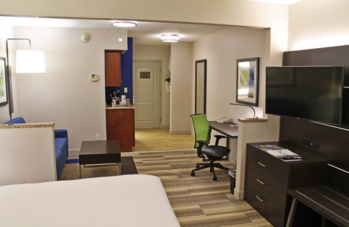 Cape Girardeau Hotel | Holiday Inn Express Hotel & Suites Cape Girardeau I-55 by IHG