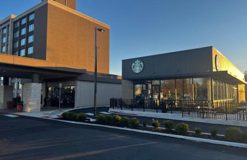 Fort Washington Hotel | Holiday Inn Express & Suites Ft. Washington - Philadelphia by IHG