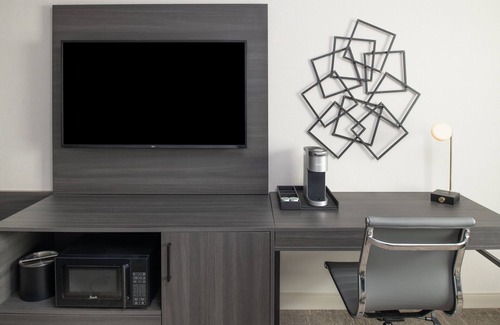 South Burlington Hotel | Holiday Inn Express South Burlington Downtown by IHG