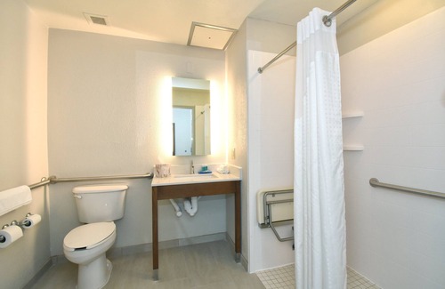 Southern Pines Hotel | Holiday Inn Express Hotel & Suites Southern Pines by IHG