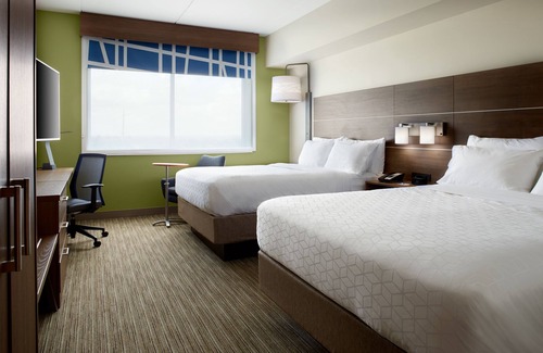 West Chester Hotel | Holiday Inn Express & Suites-Cincinnati North - Liberty Way by IHG