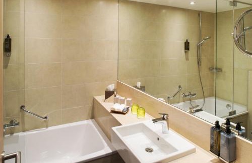 Frankfurt Airport Area Hotel | Holiday Inn Frankfurt Airport by IHG