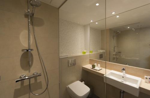 Frankfurt Airport Area Hotel | Holiday Inn Frankfurt Airport by IHG