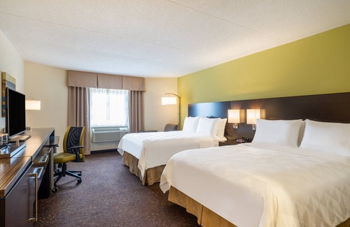 Greensboro Hotel | Holiday Inn Greensboro Coliseum by IHG