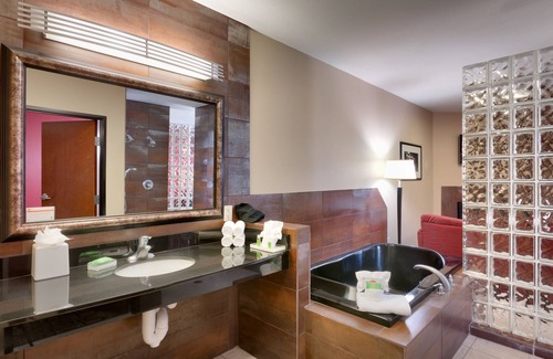 Salt Lake City Hotel | Holiday Inn Hotel & Suites Salt Lake City-Airport West by IHG