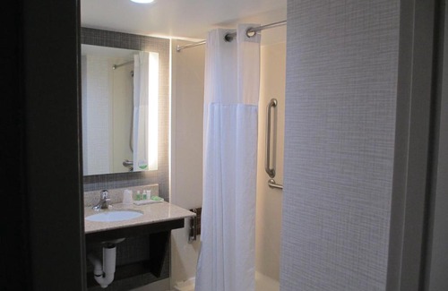 Huntsville Hotel | Holiday Inn Huntsville - Research Park by IHG