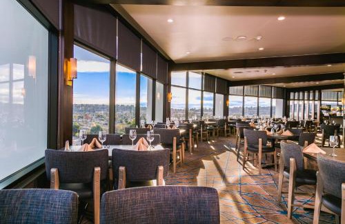 Harbor Hotel | Holiday Inn Long Beach - Airport by IHG