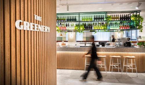 Melbourne Central Business District Hotel | Holiday Inn Melbourne Bourke Street Mall by IHG