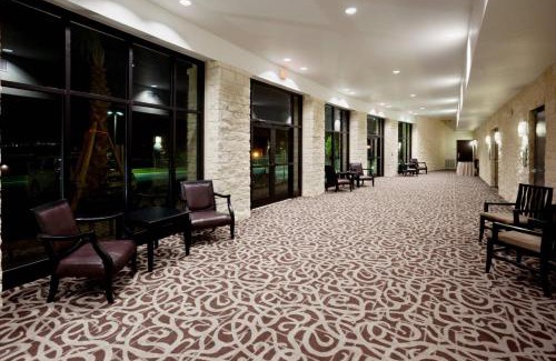 Far North Central Hotel | Holiday Inn N Stone Oak