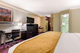 East Bank Hotel | Holiday Inn Nashville Downtown - Stadium by IHG