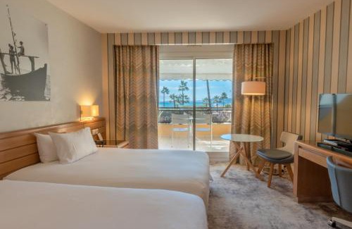Saint-Laurent-du-Var Hotel | Holiday Inn Nice - Port St Laurent by IHG