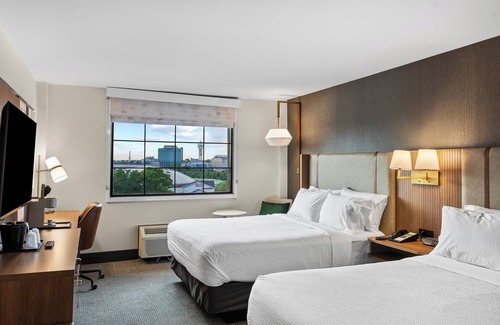 Downtown Niagara Falls Hotel | Holiday Inn Niagara Falls State Park Entry by IHG