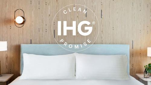 Palmdale Hotel | Holiday Inn Palmdale-Lancaster by IHG