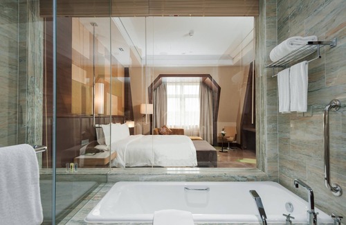 Laoshan Hotel | Holiday Inn Qingdao Expo, an IHG Hotel
