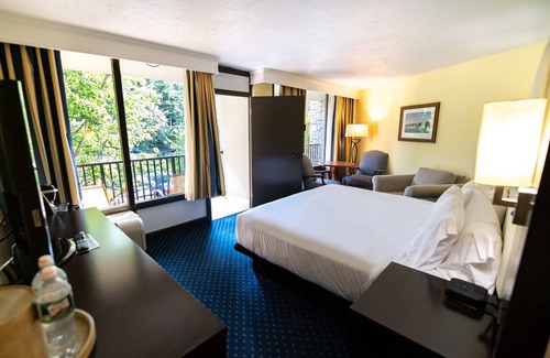 Bar Harbor Hotel | Holiday Inn Resort Bar Harbor - Acadia Natl Park by IHG