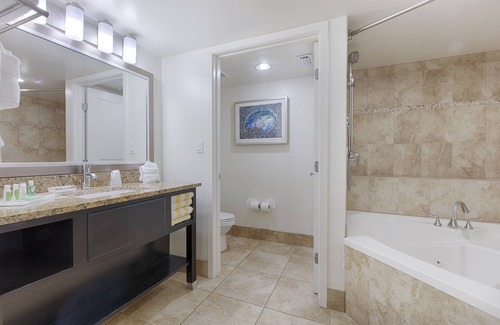 Daytona Beach Hotel | Holiday Inn Resort Daytona Beach Oceanfront by IHG