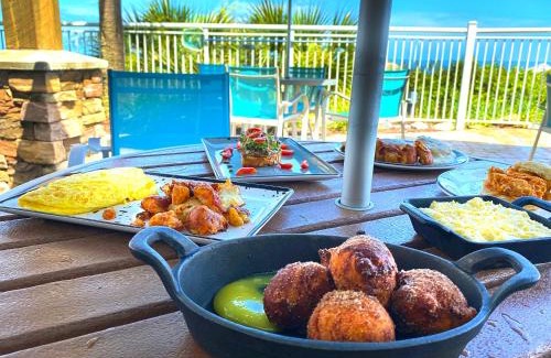 Surfside Beach Complejo | Holiday Inn Resort Oceanfront at Surfside Beach by IHG