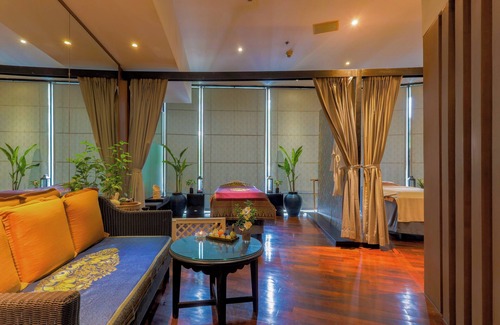 Cherngtalay Hotel | Holiday Inn Resort Phuket Surin Beach by IHG