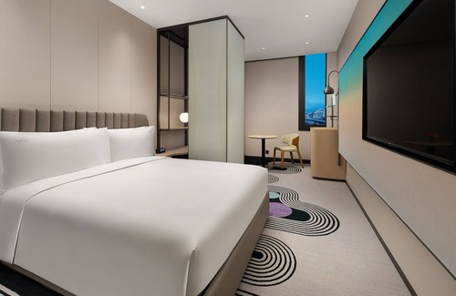 Pudong Hotel | Holiday Inn Shanghai Pudong Airport by IHG