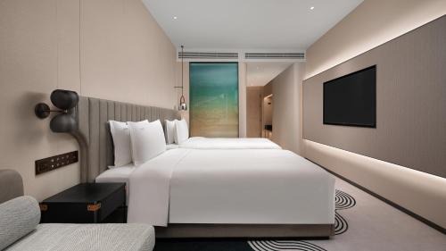 Pudong Hotel | Holiday Inn Shanghai Pudong Airport, an IHG Hotel