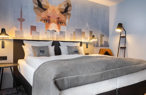 Bahnhofsviertel Hotel | Holiday Inn - the niu, Charly Frankfurt City by IHG