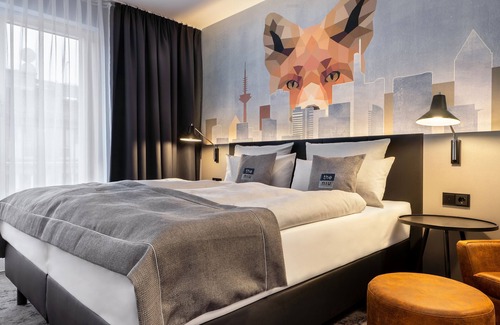 Bahnhofsviertel Hotel | Holiday Inn - the niu, Charly Frankfurt City by IHG
